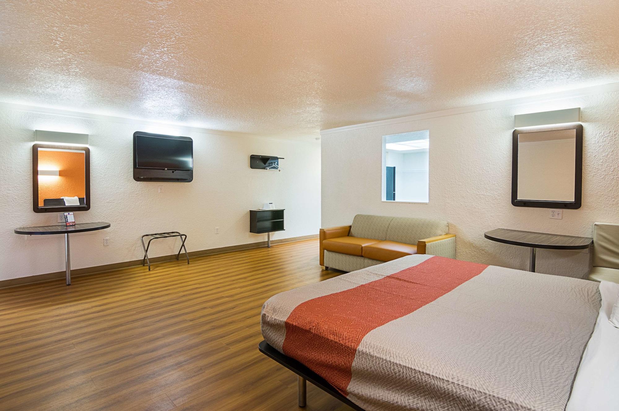 Motel 6-Tampa, Fl - Fairgrounds Heartland Extérieur photo