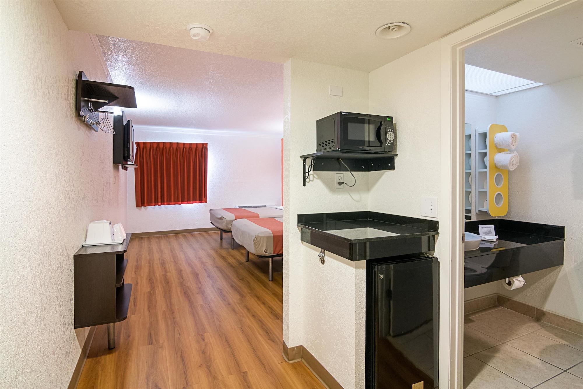 Motel 6-Tampa, Fl - Fairgrounds Heartland Extérieur photo