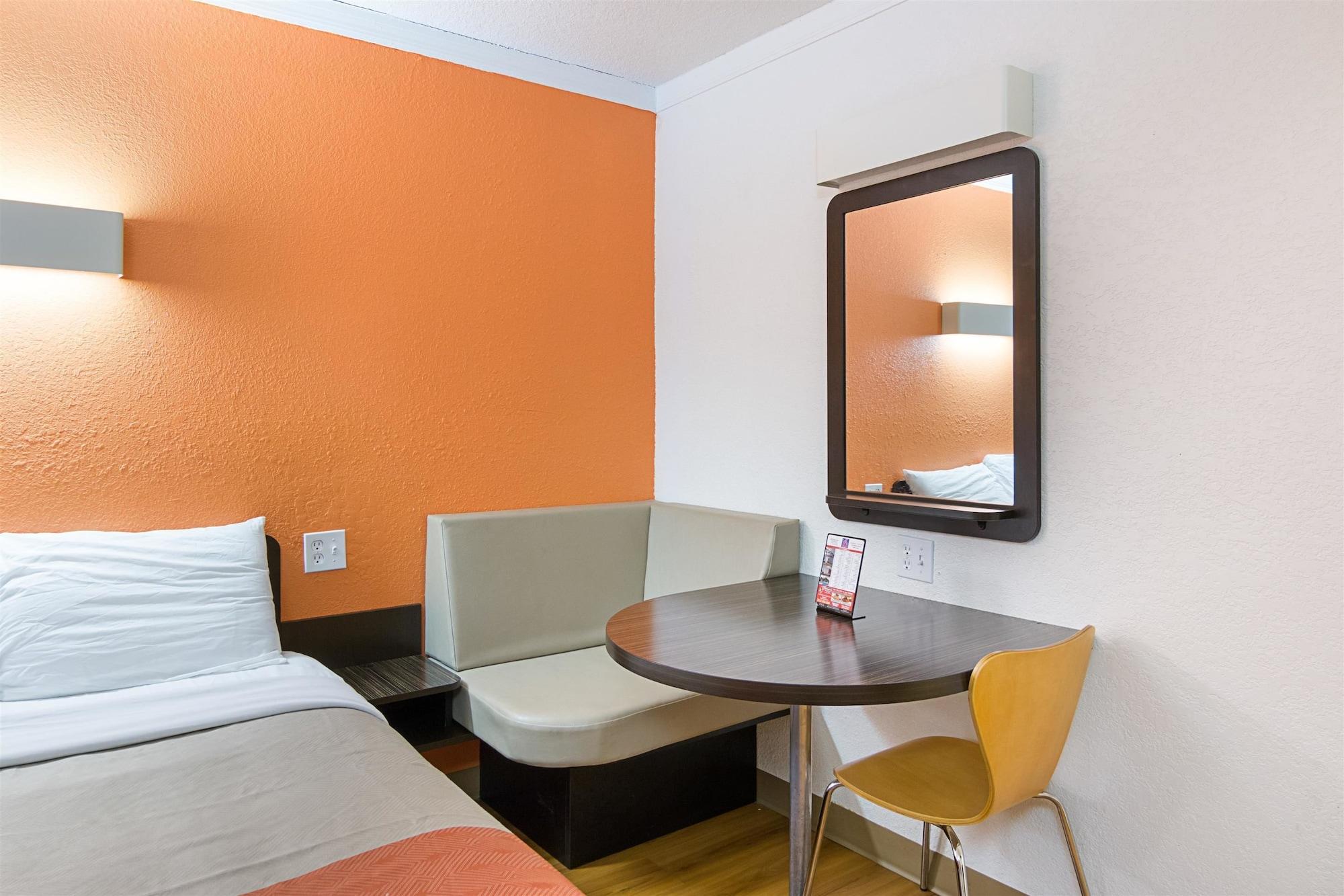 Motel 6-Tampa, Fl - Fairgrounds Heartland Extérieur photo