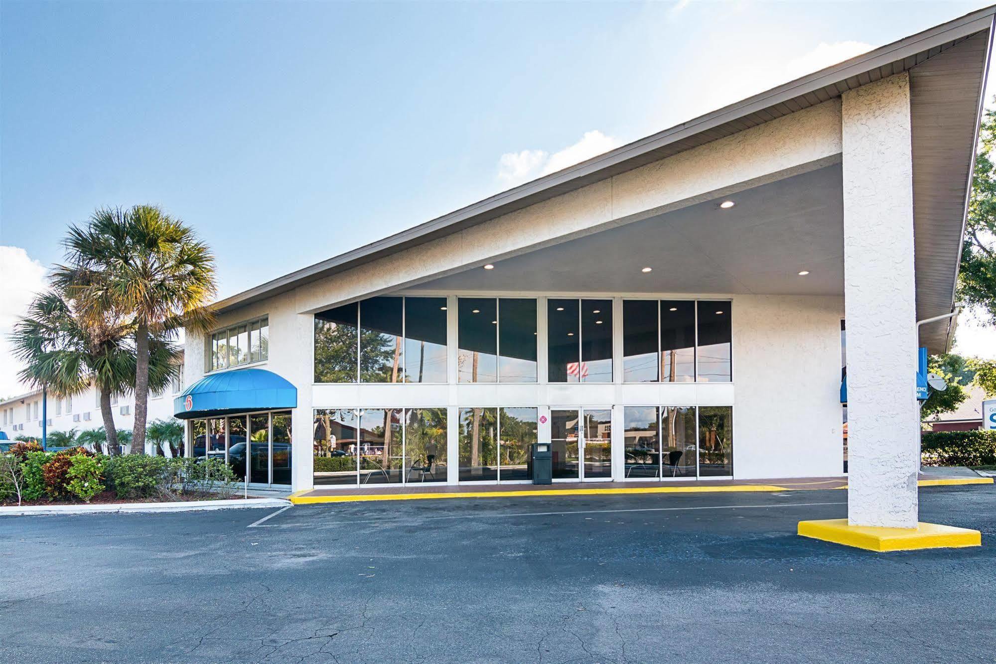 Motel 6-Tampa, Fl - Fairgrounds Heartland Extérieur photo